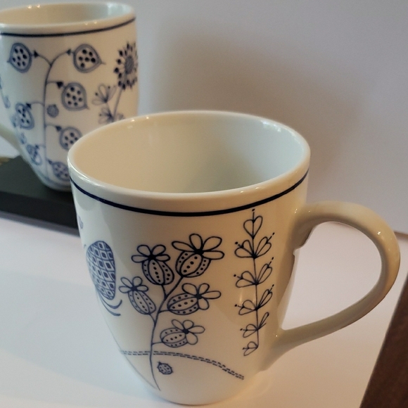 16 Oz Blue and White Ceramic Dining Mugs - Picture 2 of 5